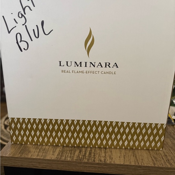 Luminara light blue LED Flameless Candles with Remote and Original Box - Picture 6 of 6